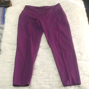 NWOT DSG Purple 24" inseam capri Legging sz Med
